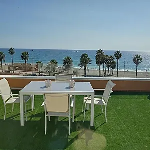 Coqueto Estudio-ático En Primera Línea De Playa Con Preciosas Vistas Al Mar Apartamento